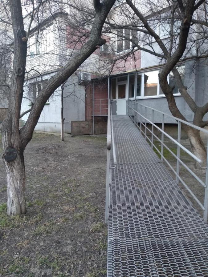 4-X Apartments Center Wi-Fi С 3-Мя Спальнями 95М2 切尔尼戈夫 外观 照片